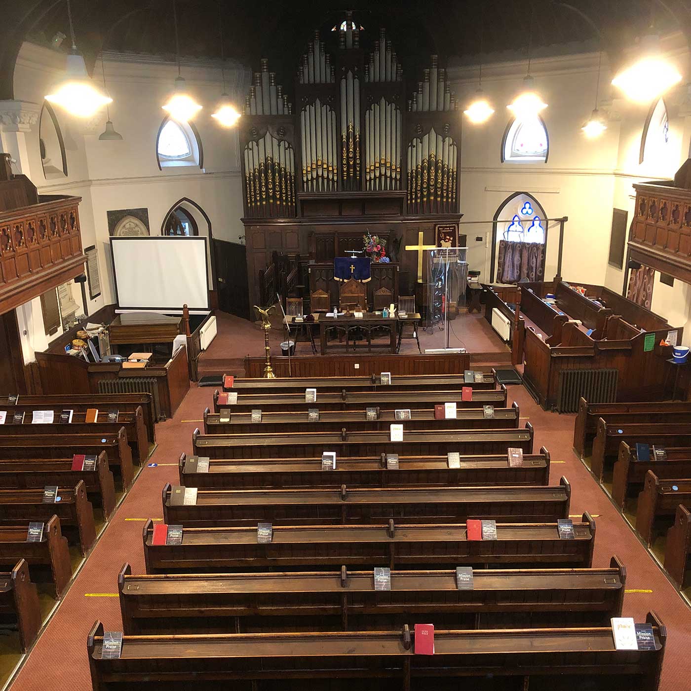 harlesden-moravian-church-interior